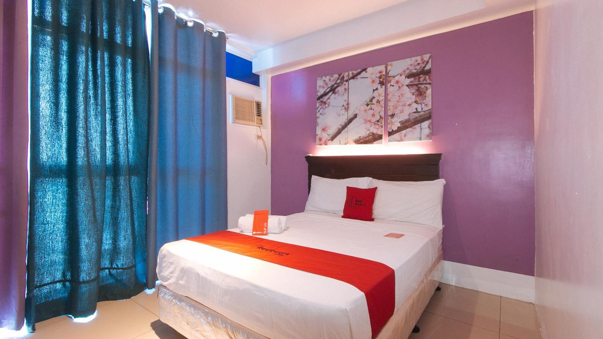 Reddoorz @ Melbourne Suites Makati ماكاتي المظهر الخارجي الصورة