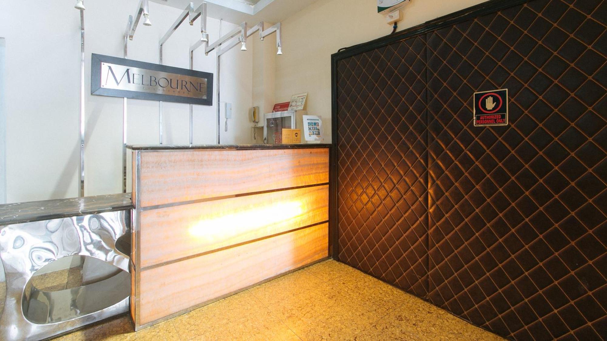 Reddoorz @ Melbourne Suites Makati ماكاتي المظهر الخارجي الصورة